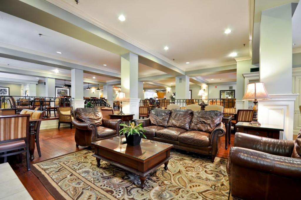 Popular attractions Area Nearby Property